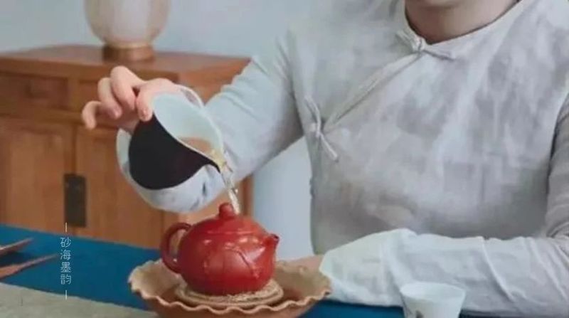 A Purple Clay Teapot Cracked Suddenly?! What Could Be the Reason?-5