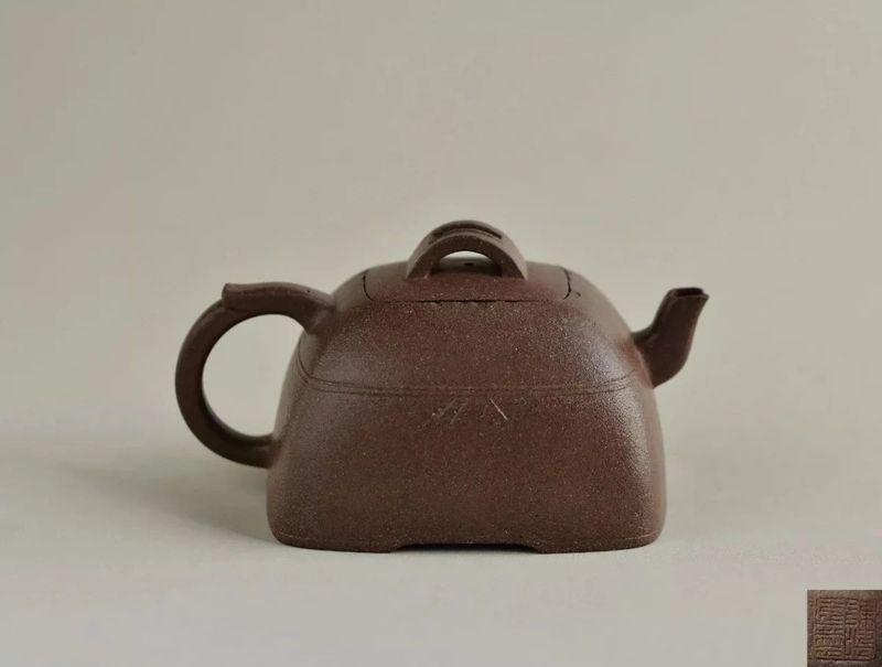 Proceed with Caution: Not All Old Purple Clay Teapots Are Valuable!-3