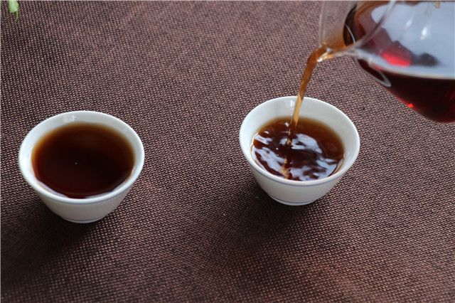 How to Appreciate High-Quality Pu'er Ripened Tea-3