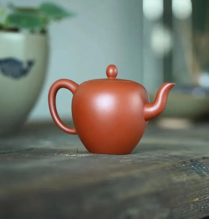 What are the most popular Yixing clay teapot shapes among women? What teas pair best with them?-2