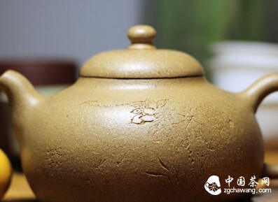 Four Taboos in Nourishing a Purple Clay Teapot-2