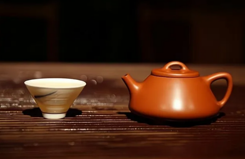 Why is Tea Brewed in a Purple Clay Pot Better?-2