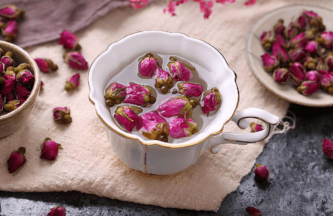 Rose Petal Tea Brewing Method: Aroma That Enchants, Beauty and Health Benefits-3