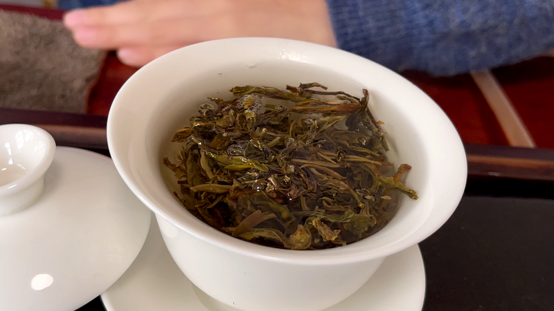 Many people find that the raw Pu'er tea becomes increasingly astringent with each infusion, why is this so?-1