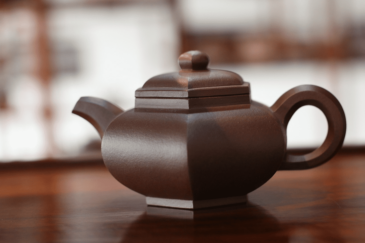 Why Use a Purple Clay Teapot for Tea? Unveiling the Five Major Advantages!-1