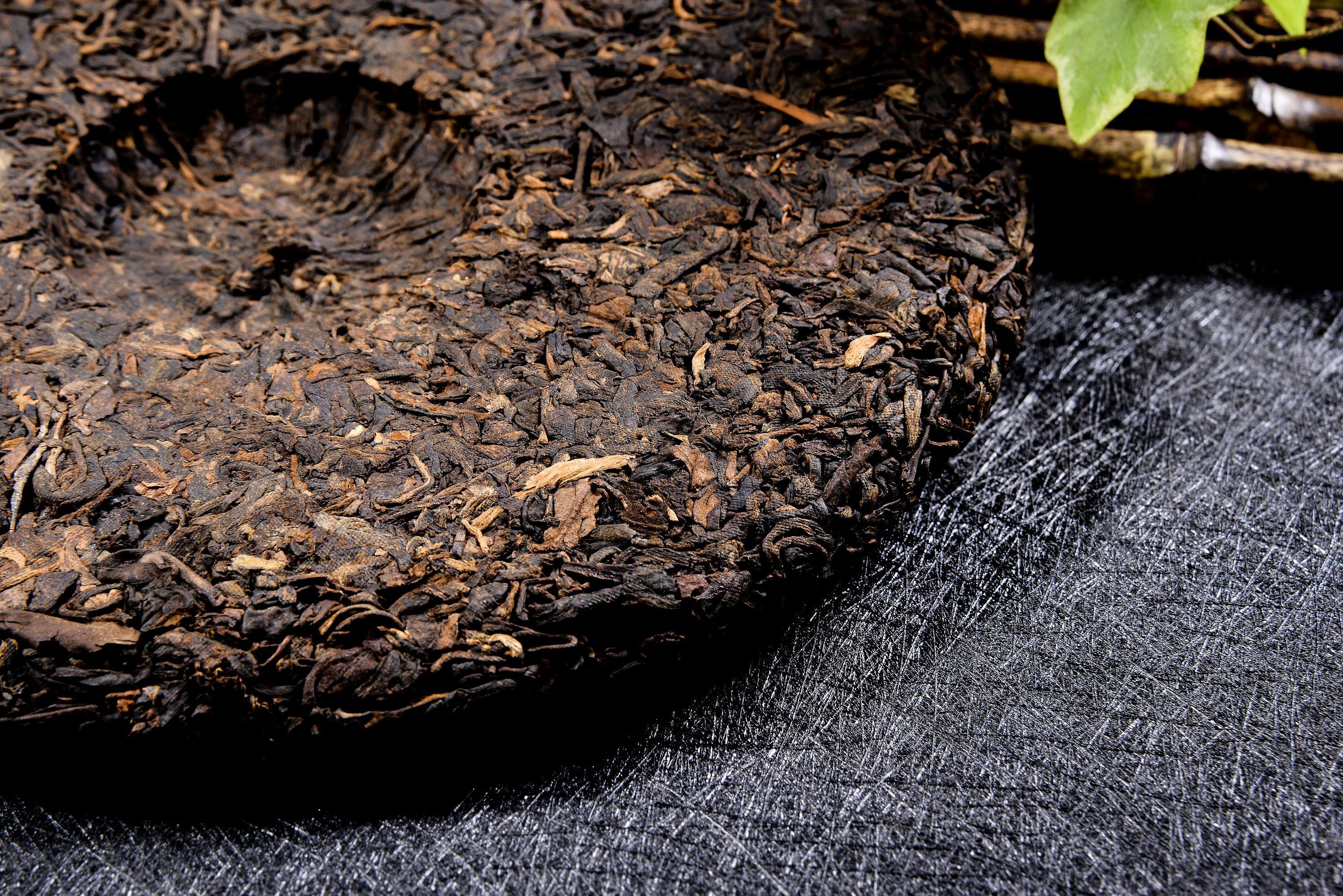 How to Brew Yunnan Ancient Tree Pu'er Tea?-2