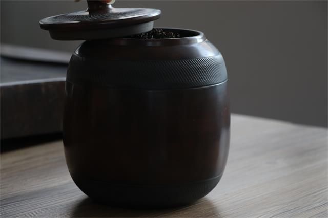 Typhoon Weather Approaches: Time to Pay Attention to Storing Your Tea!-3