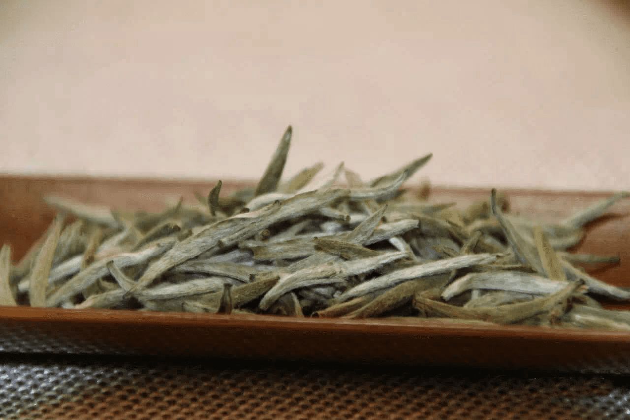 What Type of Tea is Baihao Yinzhen (White Down Silver Needle)?-1