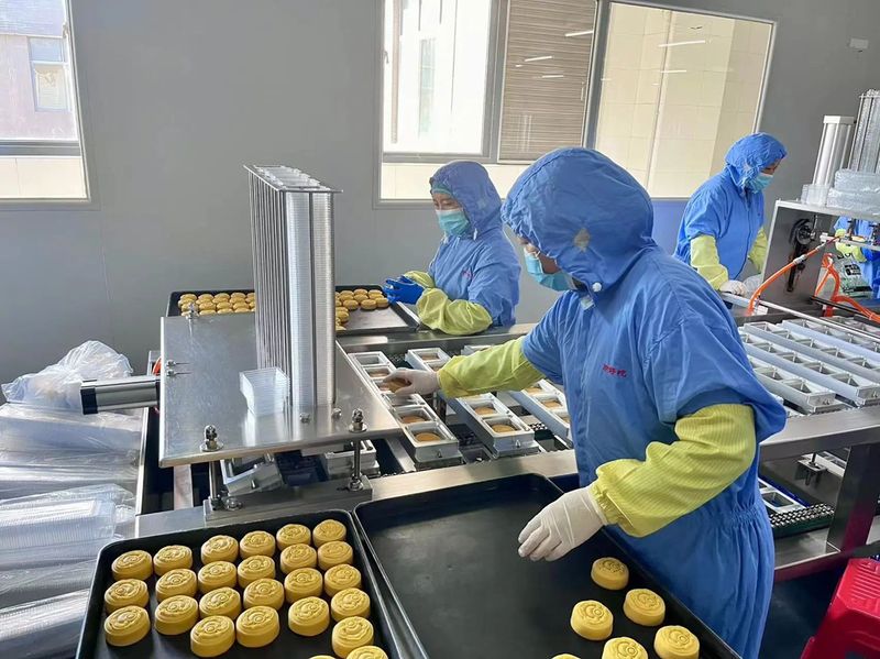 Innovative Flavors and Strict Packaging Controls: An On-the-Ground Visit to Tea Mooncake Factories Reveals 