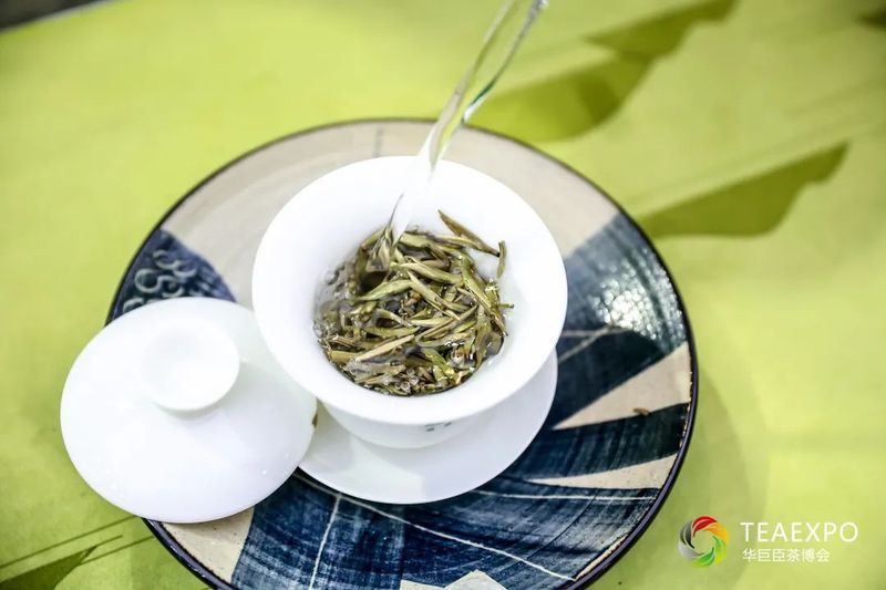 The Correct Way to Savor White Tea: Master These Tips and You'll Be an Aroma Expert!-8