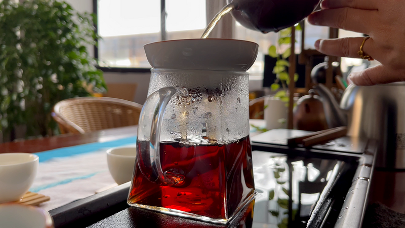 How to Brew Ripened Pu'er Tea for a Better Taste?-3