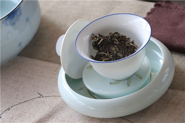 What is the Best Water Temperature for Brewing Sheng Pu'er?-2