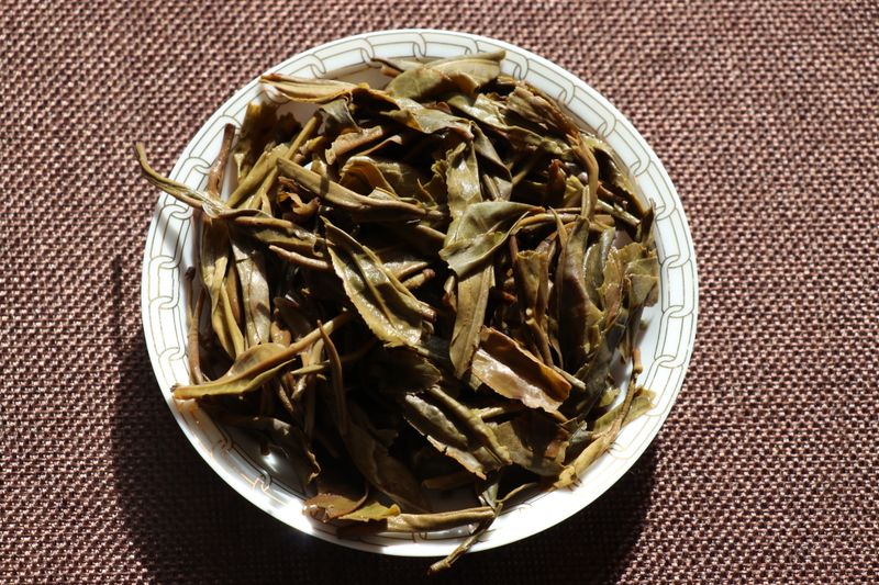 How to Identify Pu'er Tea from the Leaf Base-1