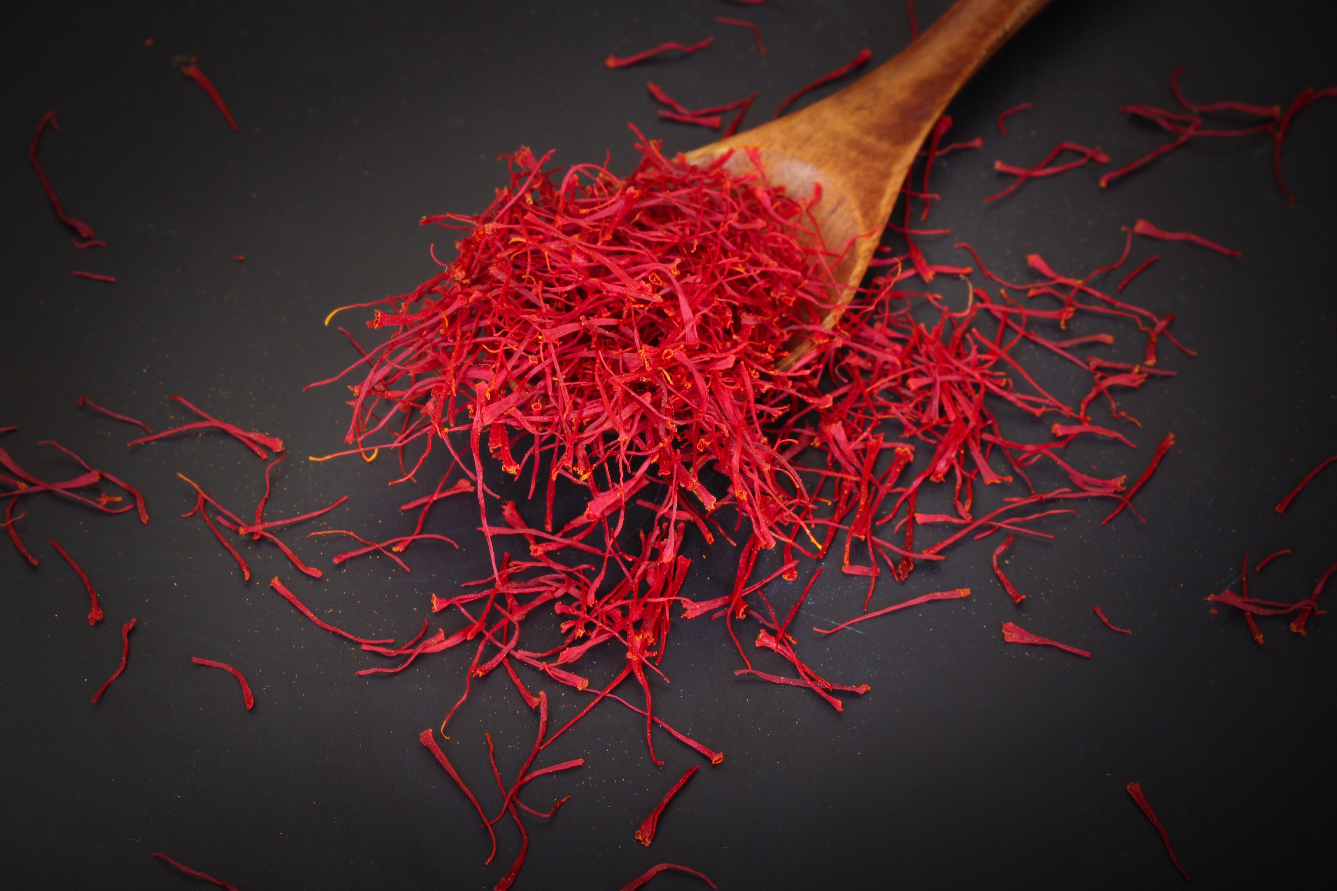 Saffron and Tea: Can They Be Brewed Together? Discover the Magic of This Unusual Combination-1