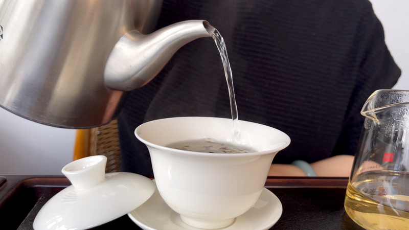 Why Does Tea Taste Watery?-3