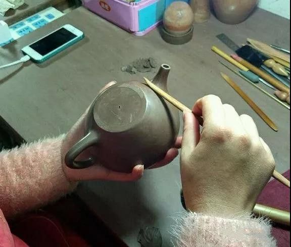 Purple Clay Trivia: How to Identify a Slip-Cast Pot?-6