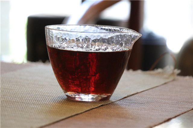 Should Women Drink Raw or Ripe Pu'er Tea?-1