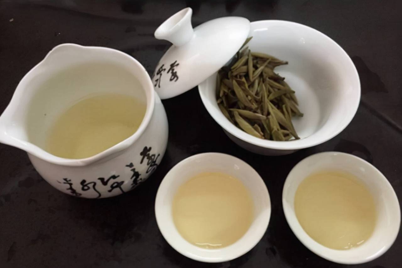 How to Brew a Perfect Cup of Bai Mudan Tea-1