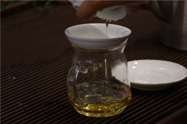 The Timing of Pouring Out the Tea Infusion is Crucial When Brewing Tea-2