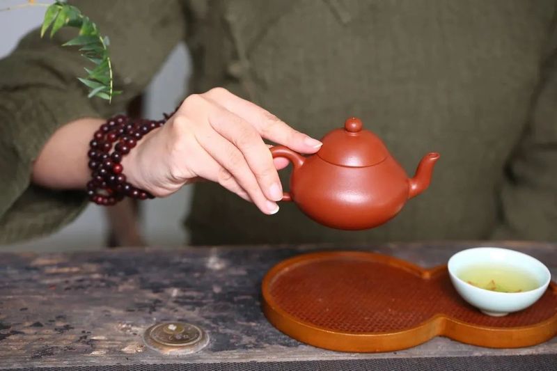 Nourishing a Teapot: Is it Good to Leave Tea Leaves and Infusion in the Pot Overnight?-2