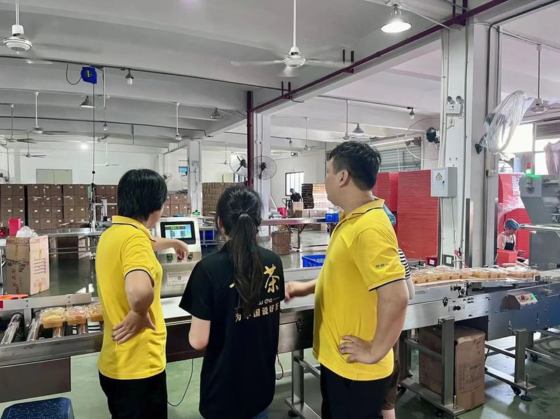 Innovative Flavors and Strict Packaging Controls: An On-the-Ground Visit to Tea Mooncake Factories Reveals 