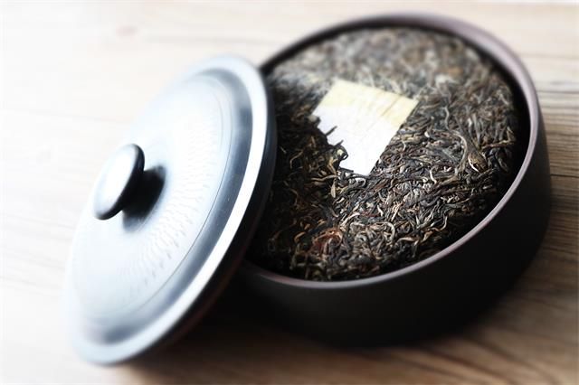 Can Raw and Ripe Pu'er Tea Be Stored Together?-3