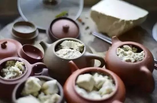 Is Tofu Boiling Necessary for the Initial Use of a Purple Clay Teapot?-1