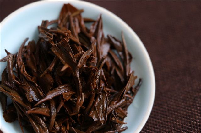 The Benefits and Effects of Fengqing Yunnan Black Tea-3