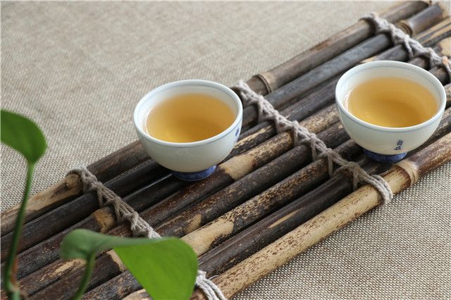 What Are the Disadvantages of Drinking Too Strong Pu'er Tea?-2