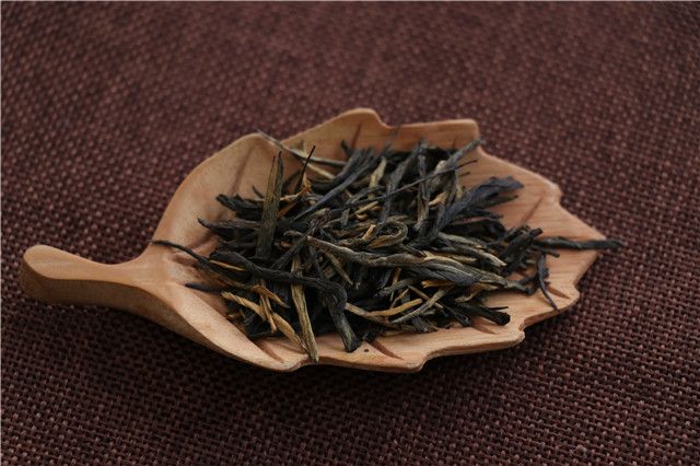 What are the taboos of drinking black tea, and who should avoid it?-1