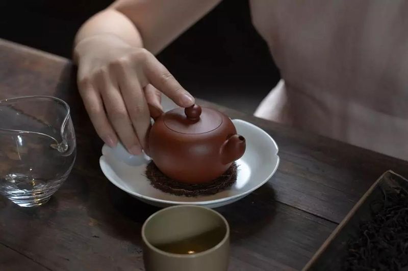 Brewing Tea is the Best Way to Nurture Your Teapot-2