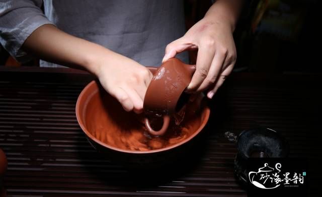 Is Tofu Boiling Necessary for the Initial Use of a Purple Clay Teapot?-9