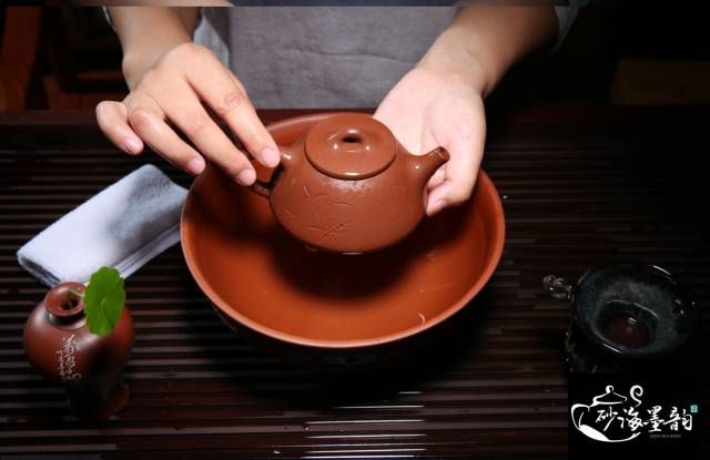 Is Tofu Boiling Necessary for the Initial Use of a Purple Clay Teapot?-14