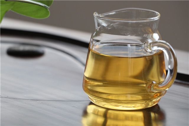 Why You Should Not Take Medications with Tea-1