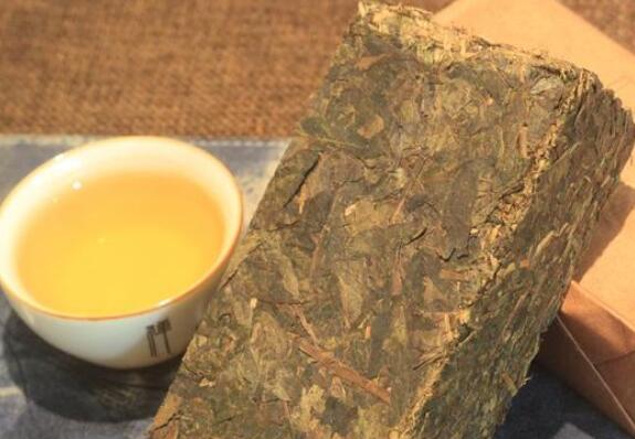 Master the Brewing Method of Dark Brick Tea for Your Own Tea Time-4