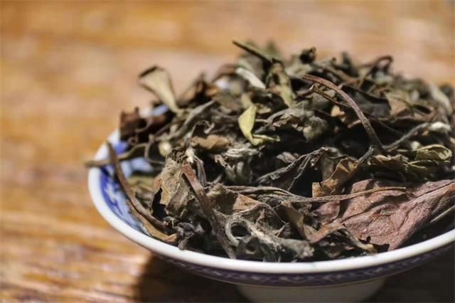 Troubled by the Heat of Summer? Perhaps You Need a Pot of Aged White Tea-3