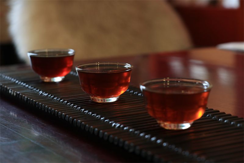 Pu'er Tea Legend: Exploring the Millennia of Sheng Pu'er and Shou Pu'er-2