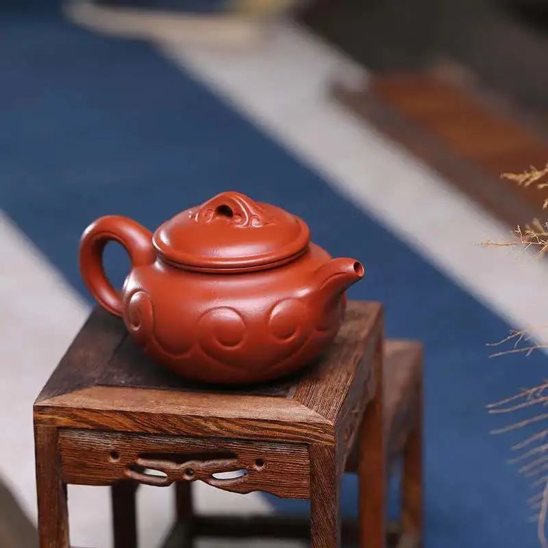 What are the most popular Yixing clay teapot shapes among women? What teas pair best with them?-8