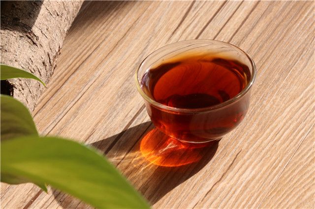 Why Does Ripened Pu'er Tea Nourish the Stomach?-1