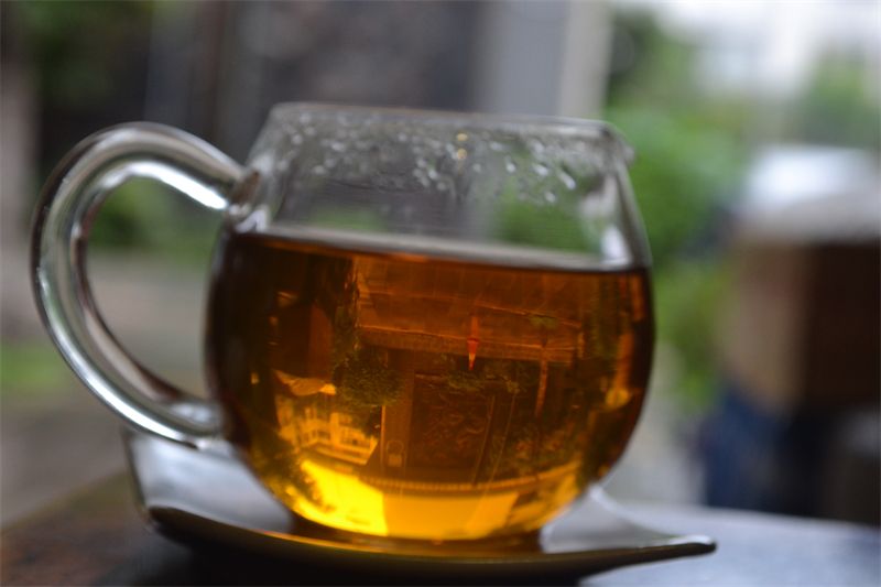 The Timeless Comfort of Tea in the Murmur of Years-3