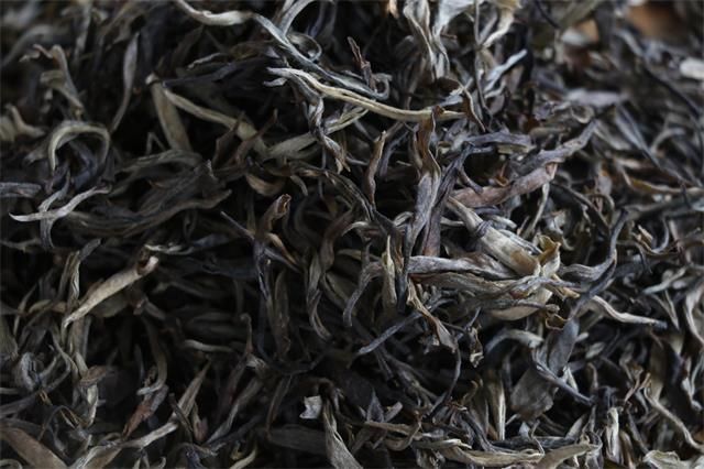 Bamunu and Zhengqitang: Outstanding Representatives of the Eastern Half Mountain, Hometown of Yunnan's Tengtiao Tea-1