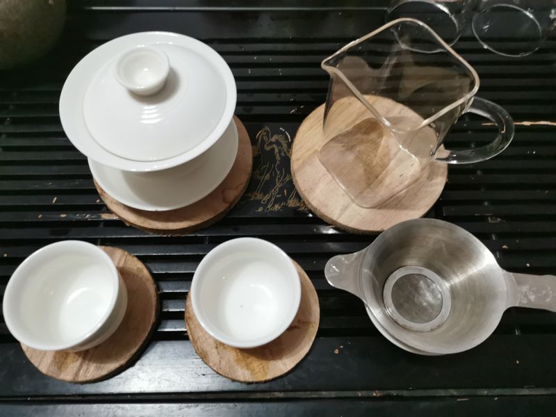 Why do many people like to brew tea with a gaiwan?-1