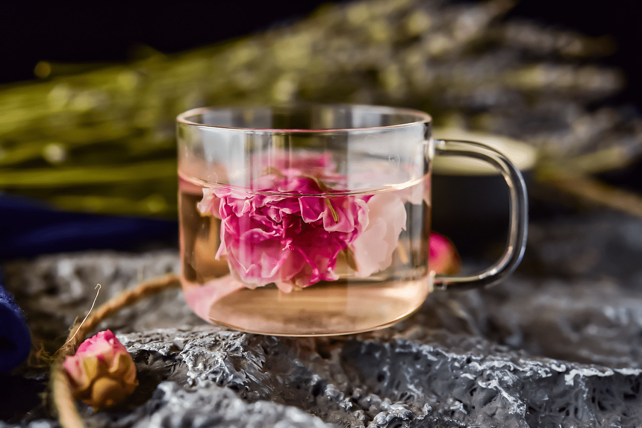 Rose Petal Tea Brewing Method: Aroma That Enchants, Beauty and Health Benefits-2