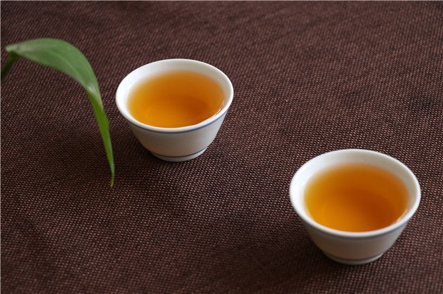 What are the taboos of drinking black tea, and who should avoid it?-3