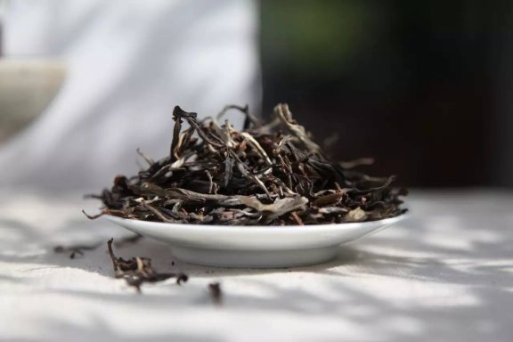 How to Perfectly Brew Bulang Ancient Tree Tea?