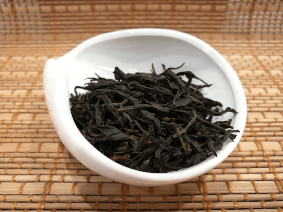 Oolong Tea: What Type of Tea is it? Exploring the Unique Charm of Qing Tea.