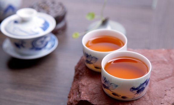 Drink Tea This Way, and Your Health Could Be at Risk!