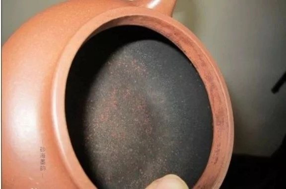 How to Clean a Dirty Purple Clay Teapot?