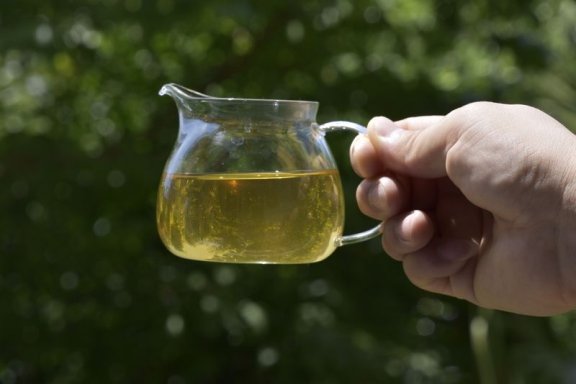 Brewing Pu’er Tea in the Office