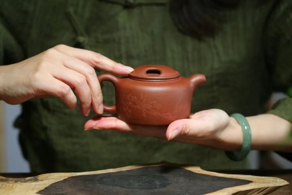 What type of Purple Clay Teapot is suitable for brewing Black Tea?